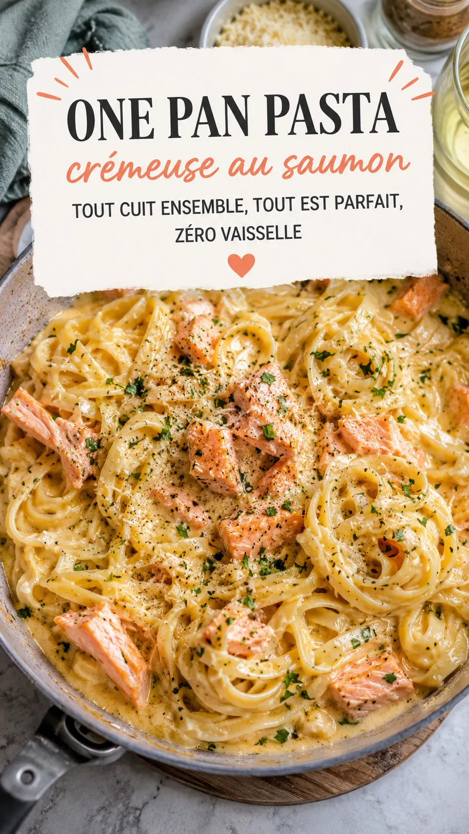 One pan pasta crémeuse au saumon : la recette zéro vaisselle (tout cuit ensemble)